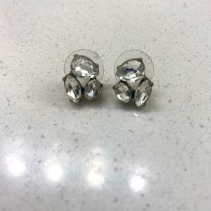 Cute diamond like cluster stud earrings